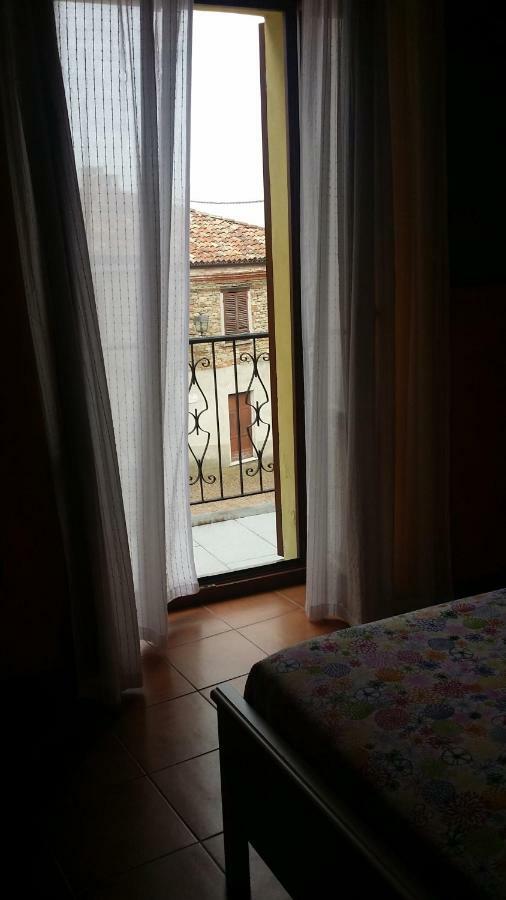 הוילה Montabone La Casa Di Valerio מראה חיצוני תמונה