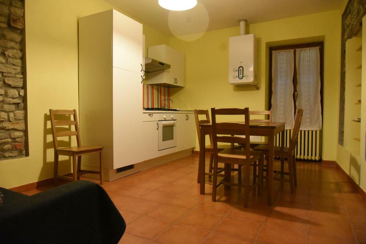 הוילה Montabone La Casa Di Valerio מראה חיצוני תמונה